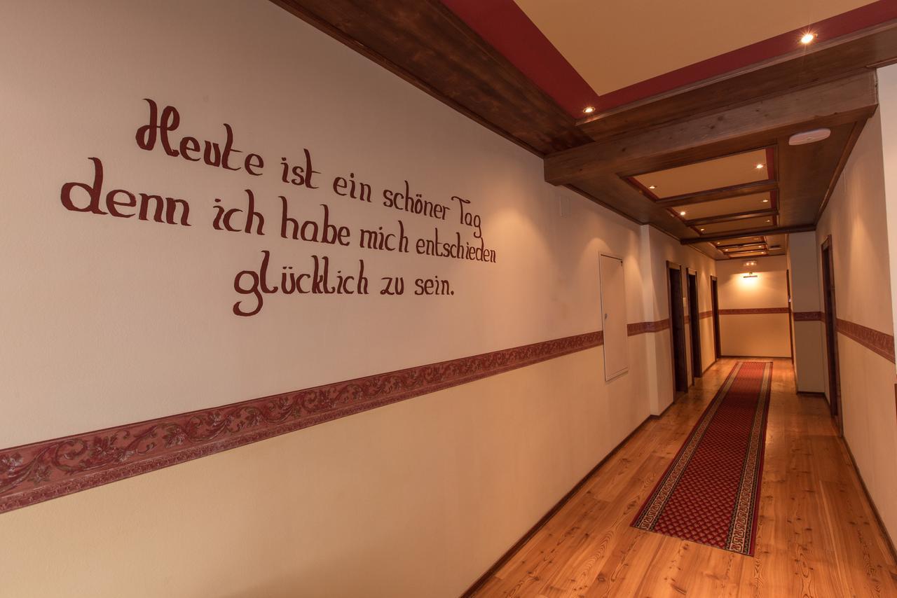 Hotel Kaiservilla Хайлигенблут Екстериор снимка